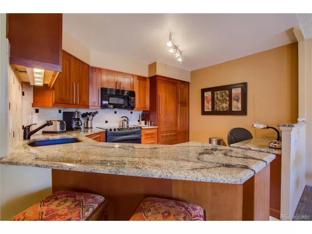 MLS: 4267711 Condo For Sale