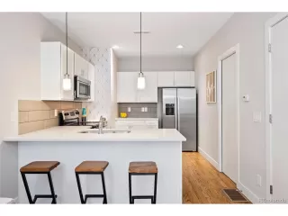 Photo #6: 4268105 Listing 