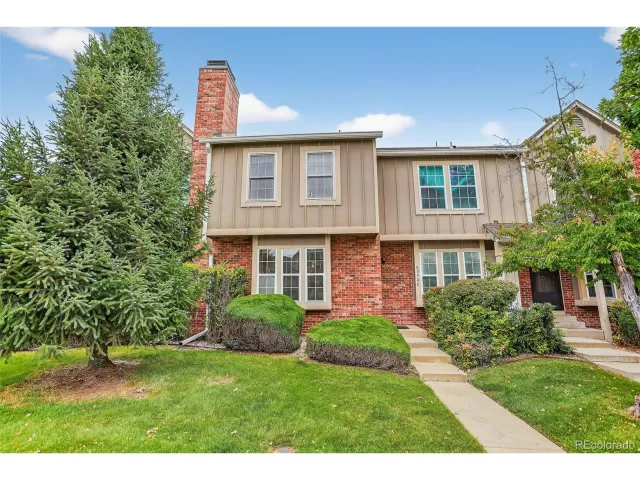 MLS: 4269316 Condo For Sale