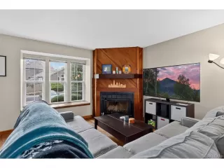 Photo #4: 4269316 Listing