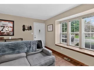 Photo #6: 4269316 Listing