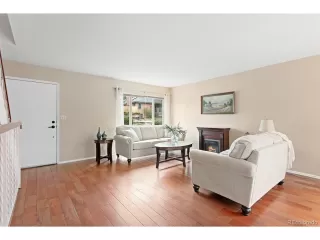 Photo #2: 4269669 Listing 