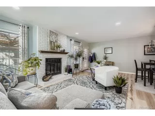 Photo #6: 4269802 Listing