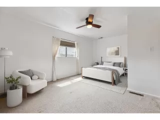 Photo #4: 4270551 Listing