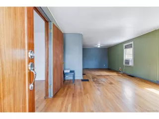 Photo #6: 4270551 Listing