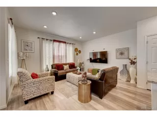 Photo #5: 4271121 Listing