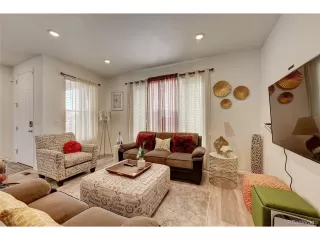 Photo #6: 4271121 Listing