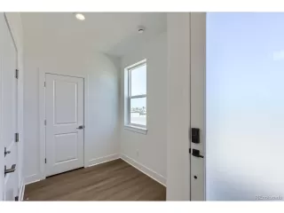 Photo #5: 4271433 Listing 