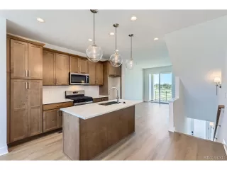 Photo #6: 4271433 Listing 