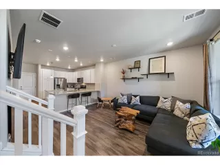 Photo #5: 4271664 Listing 