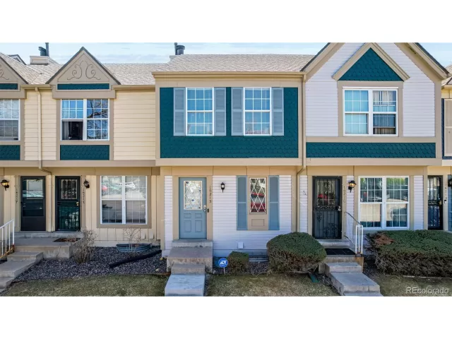 MLS: 4273335 Condo For Sale