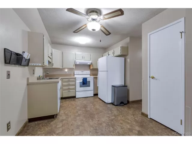 MLS: 4273639 Condo For Sale