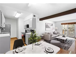 Photo #6: 4273680 Listing