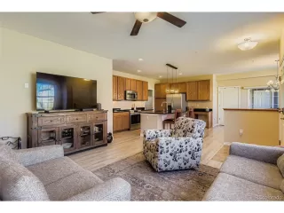 Photo #5: 4274093 Listing