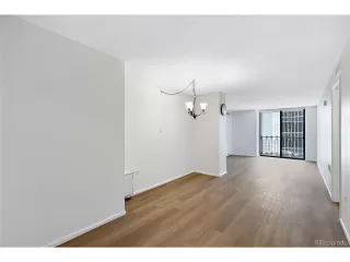 Photo #2: 4275069 Listing 