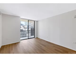 Photo #3: 4275069 Listing 