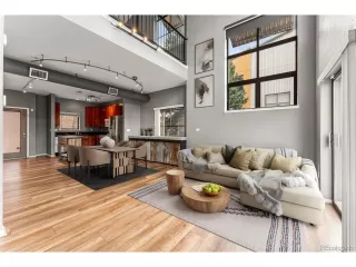 Photo #2: 4275114 Listing 