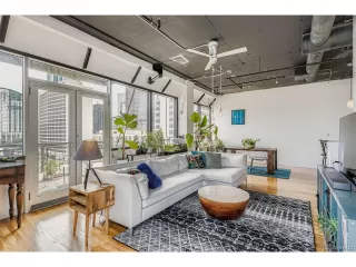 Photo #2: 4276229 Listing