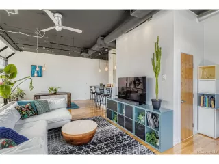 Photo #5: 4276229 Listing