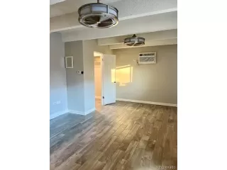 Photo #3: 4276863 Listing