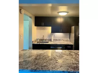 Photo #5: 4276863 Listing