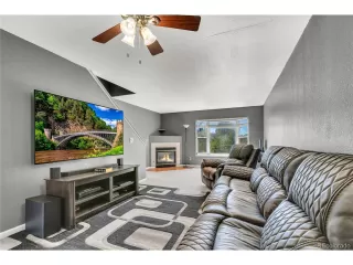 Photo #5: 4277637 Listing 