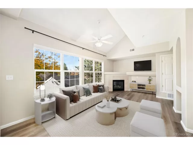 MLS: 4280595 Condo For Sale