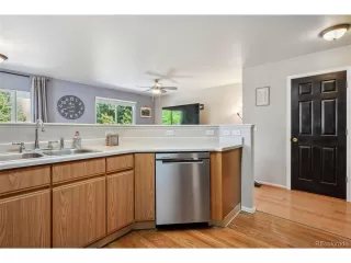 Photo #4: 4281103 Listing 