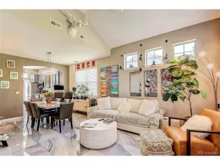 Photo #2: 4282544 Listing 