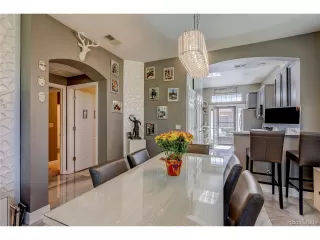 Photo #5: 4282544 Listing 