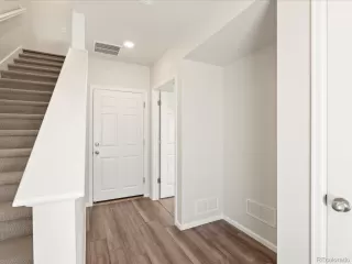 Photo #2: 4285588 Listing