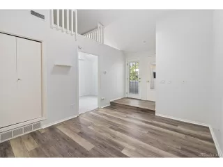 Photo #4: 4285931 Listing