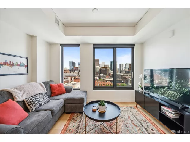 MLS: 4287125 Condo For Sale