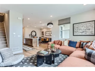 Photo #2: 4290715 Listing 