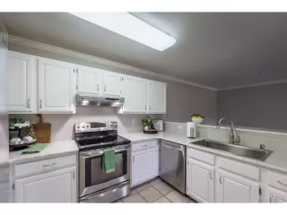 Photo #4: 4290875 Listing 