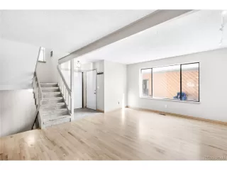 Photo #4: 4294104 Listing