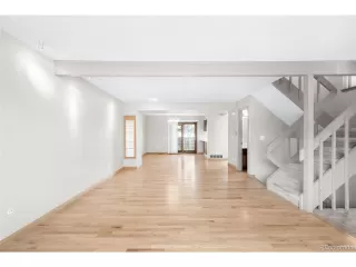 Photo #5: 4294104 Listing