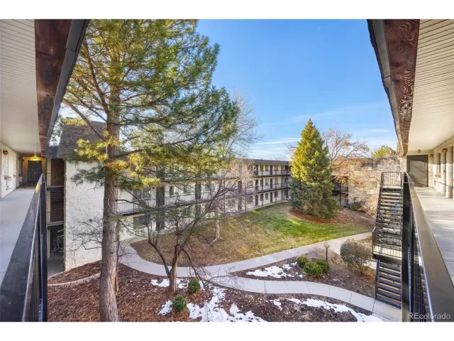 MLS: 4298777 Condo For Sale