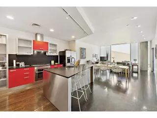 Photo #2: 4300846 Listing