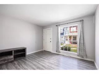 Photo #4: 4301657 Listing 