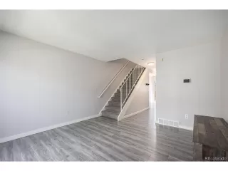 Photo #5: 4301657 Listing 