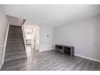 Photo #6: 4301657 Listing 