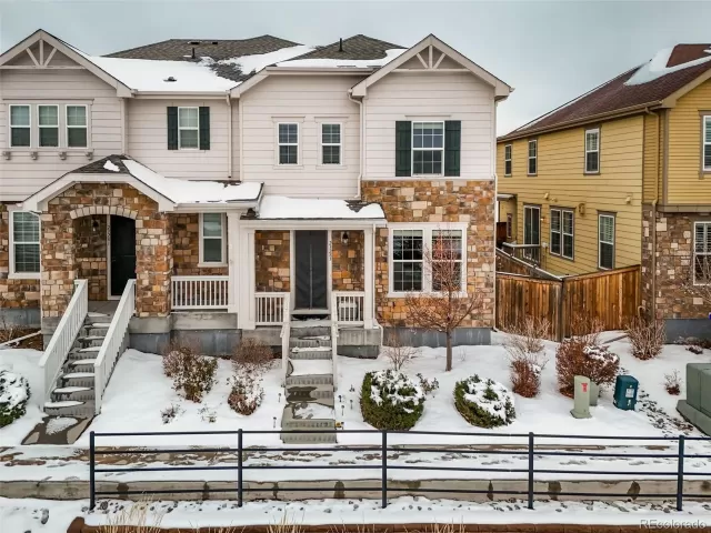 MLS: 4302966 Condo For Sale