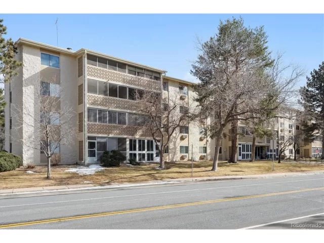 MLS: 4303306 Condo For Sale