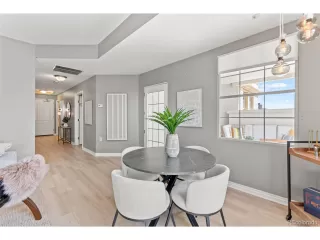 Photo #2: 4305431 Listing