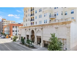 Photo #6: 4305431 Listing