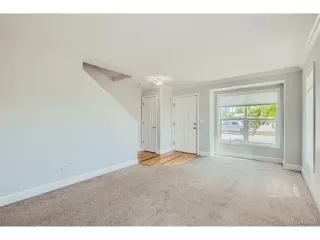 Photo #4: 4306405 Listing