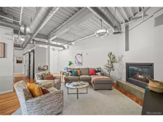 Photo #5: 4307164 Listing 