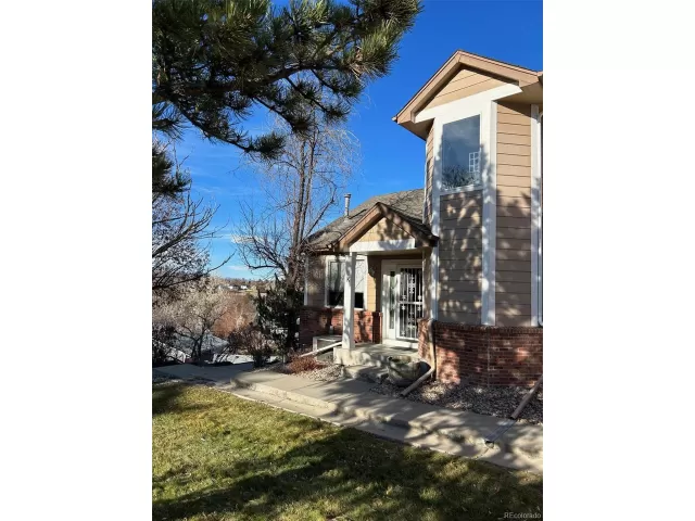 MLS: 4308101 Condo For Sale