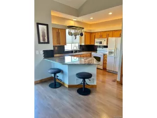 Photo #3: 4308101 Listing 